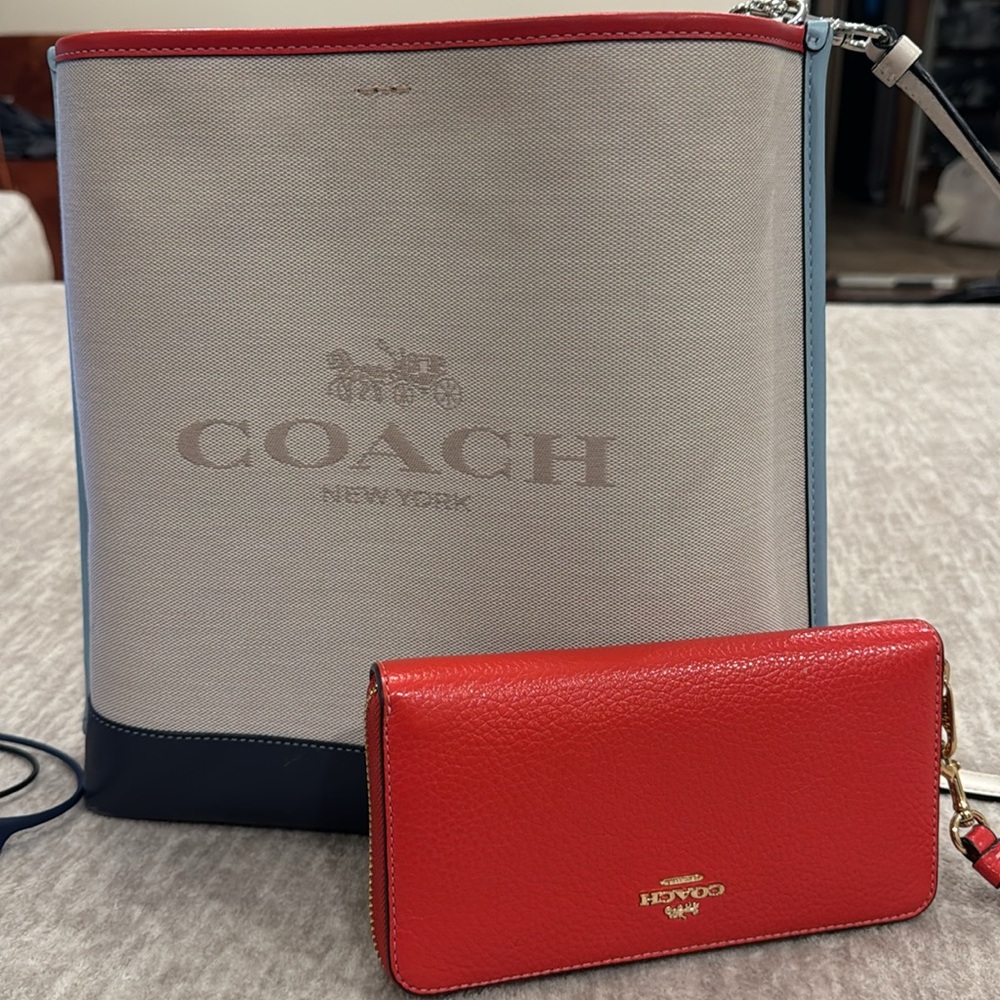 2-Fer Mollie Bucket Bag In Colorblock W/Matching … - image 5